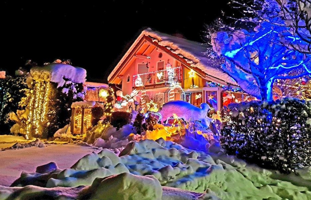 Leuchtendes Weihnachtshaus in Niederbayern: „So schön wie heuer war's noch nie“