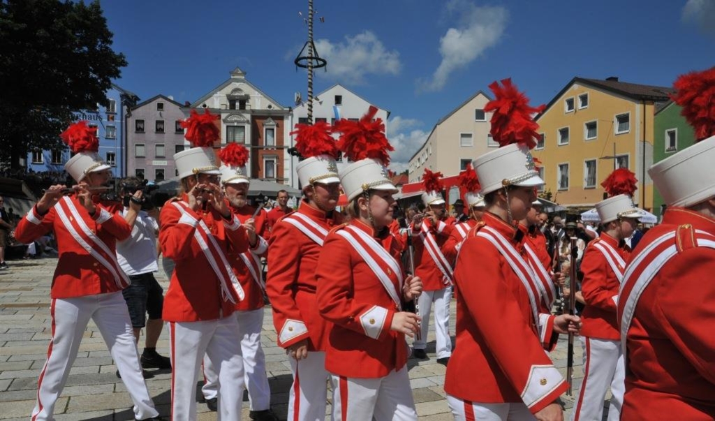 Grandioser Festzug zum Pichelsteiner-Jubiläum