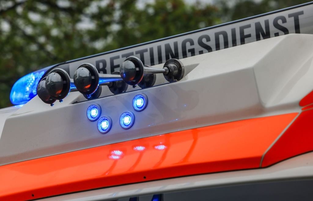 Kradfahrer ist zu schnell unterwegs und stürzt in Kurve bei Haibach
