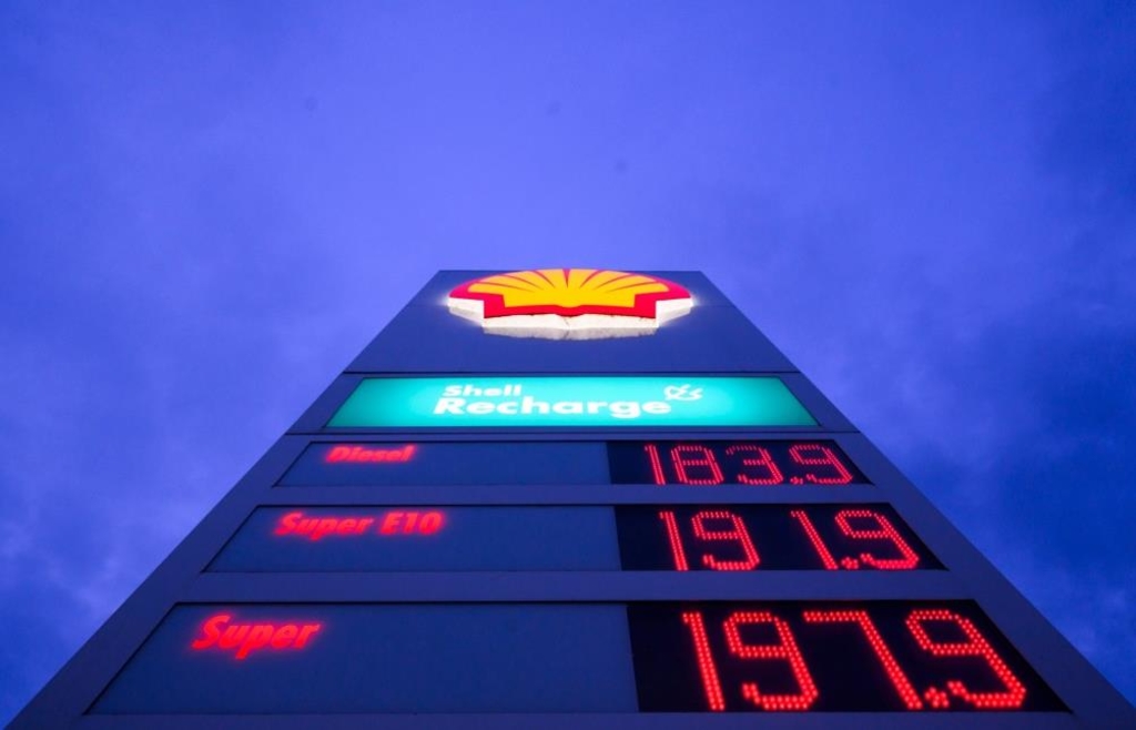 This is why fuel prices were driven up in January - | ADAC gives tips on ...