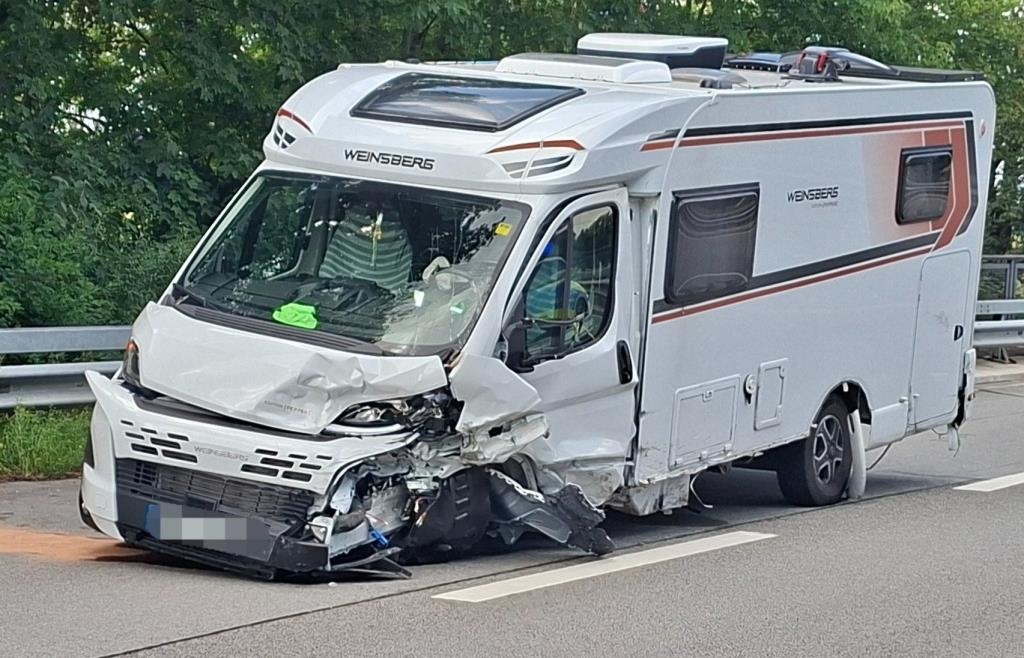 Serious accident: Three injured in collision on the B512 near Neuhaus am ...