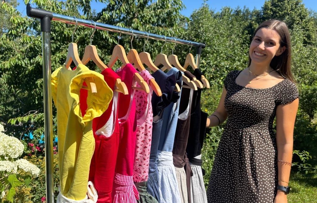 Tradition trifft Fashion: Kollnburgerin Sophie Steinbauer (21) näht sich ...