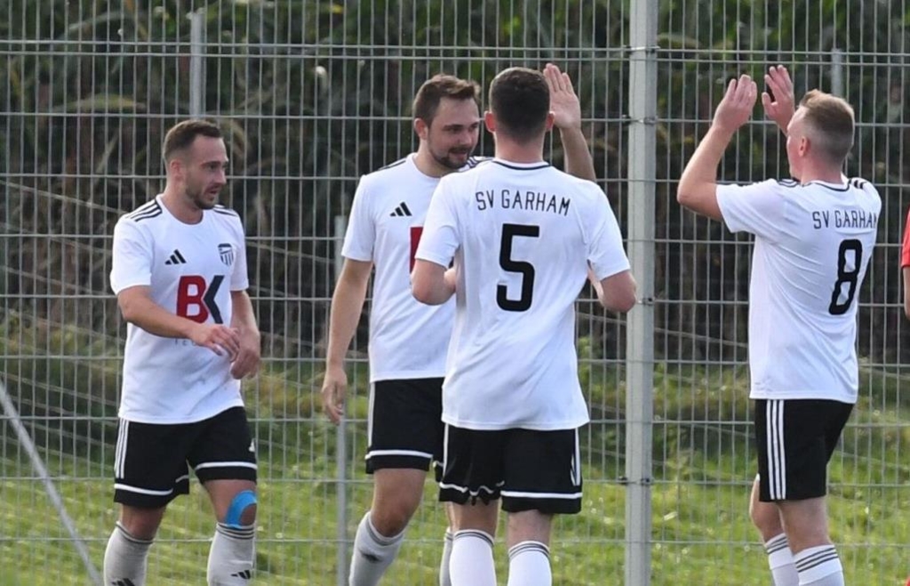 Garham Garham kündigt Attacke an: Künzing vor „Herkulesaufgabe“ auf Kunstrasen ...