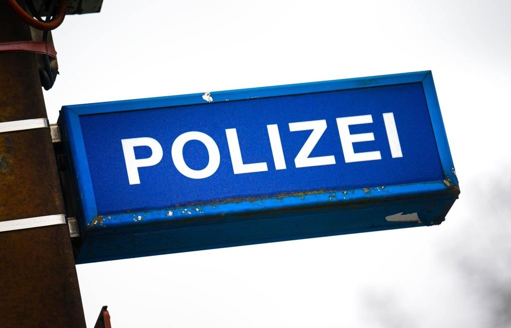 Streit beim Abbiegen in Deggendorf eskaliert: Autofahrer bespucken sich ...