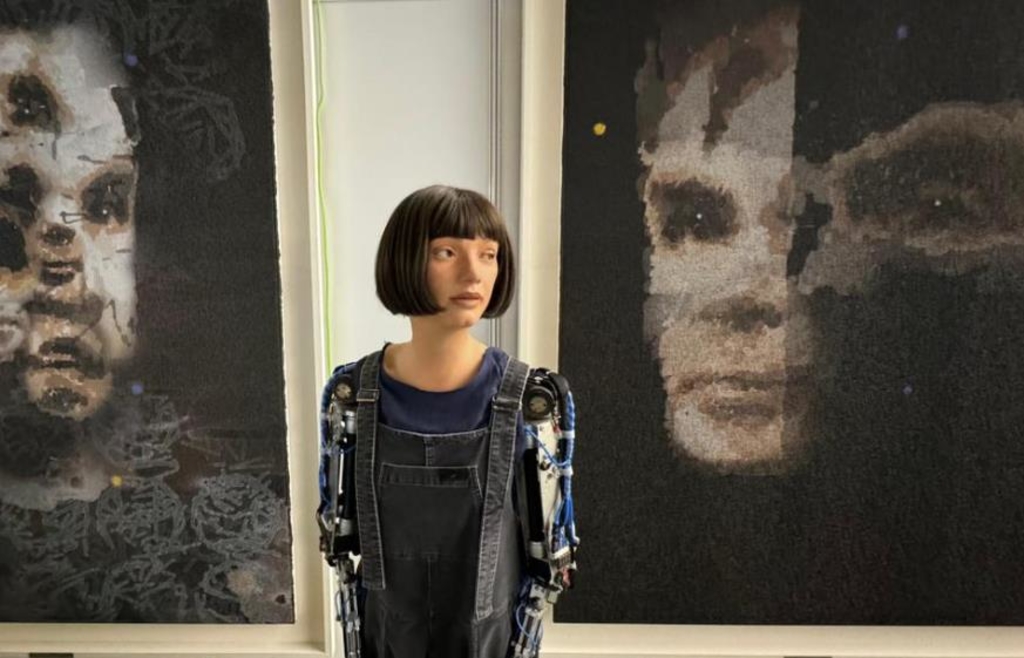 Roboter als Maler: Sotheby's versteigert erstmals KI-Gemlde